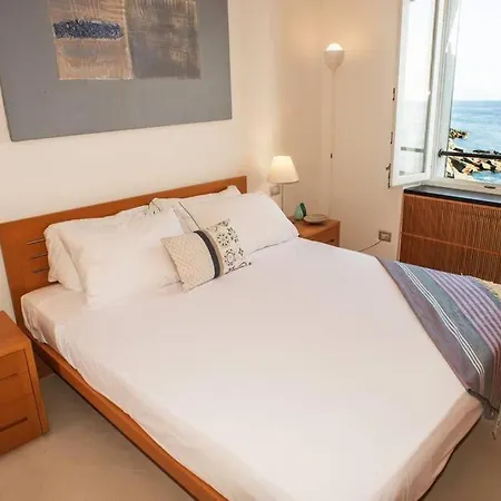 Penthouse Idyllic Seafront Vernazza