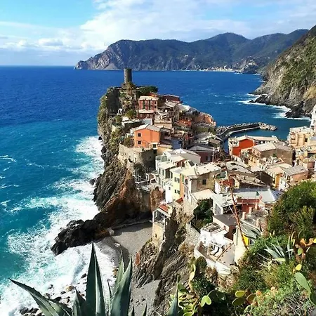 Penthouse Idyllic Seafront Appartamento Vernazza