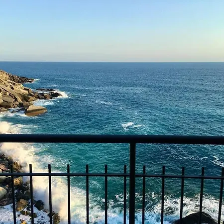 Penthouse Idyllic Seafront *